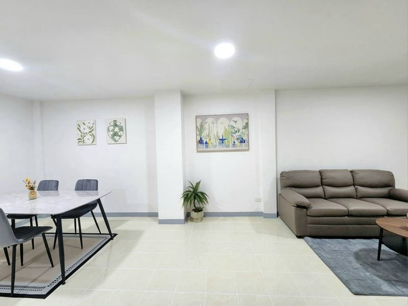 รูป ขายทาวน์โฮมรีโนเวทใหม่ ม.อิสเทิร์นแลนด์3 ศรีราชา - รูปที่ 6/20