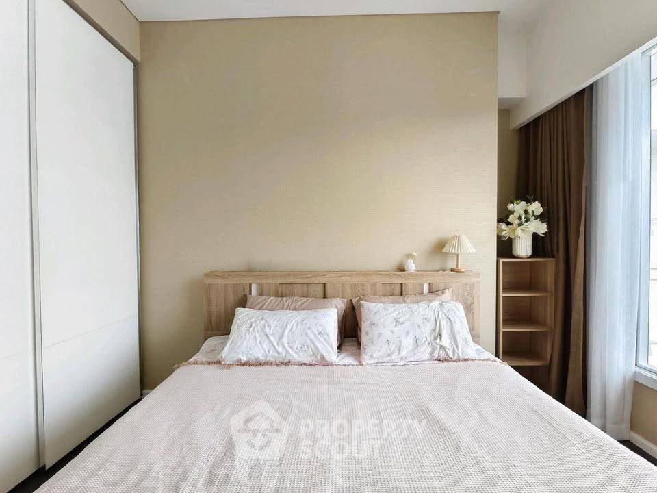 picture 100m To MRT Phahon Yothin | 38th-Floor 2-BR At The Saint Residences (ID 3323137) - 3/7