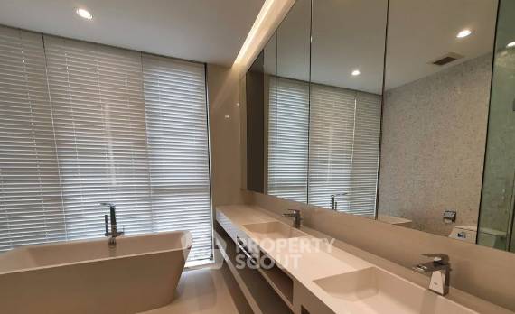 picture 2-BR Condo at Vittorio Sukhumvit 39 near BTS Phrom Phong (ID 3311436) - 4/10