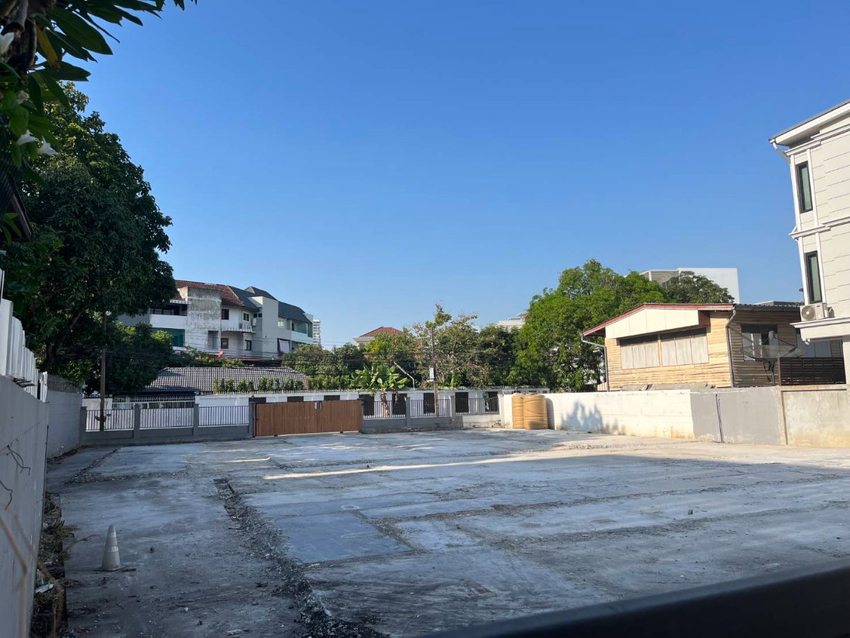 รูป ขาย ที่ดิน เอกมัย สุขุมวิท 65 ซอยชัยพฤกษ์ ขนาด 209 ตร.ว. ใกล้ BTS เอกมัย และ BTS พระโขนง ราคา 82,555,000 บาท - รูปที่ 6/7