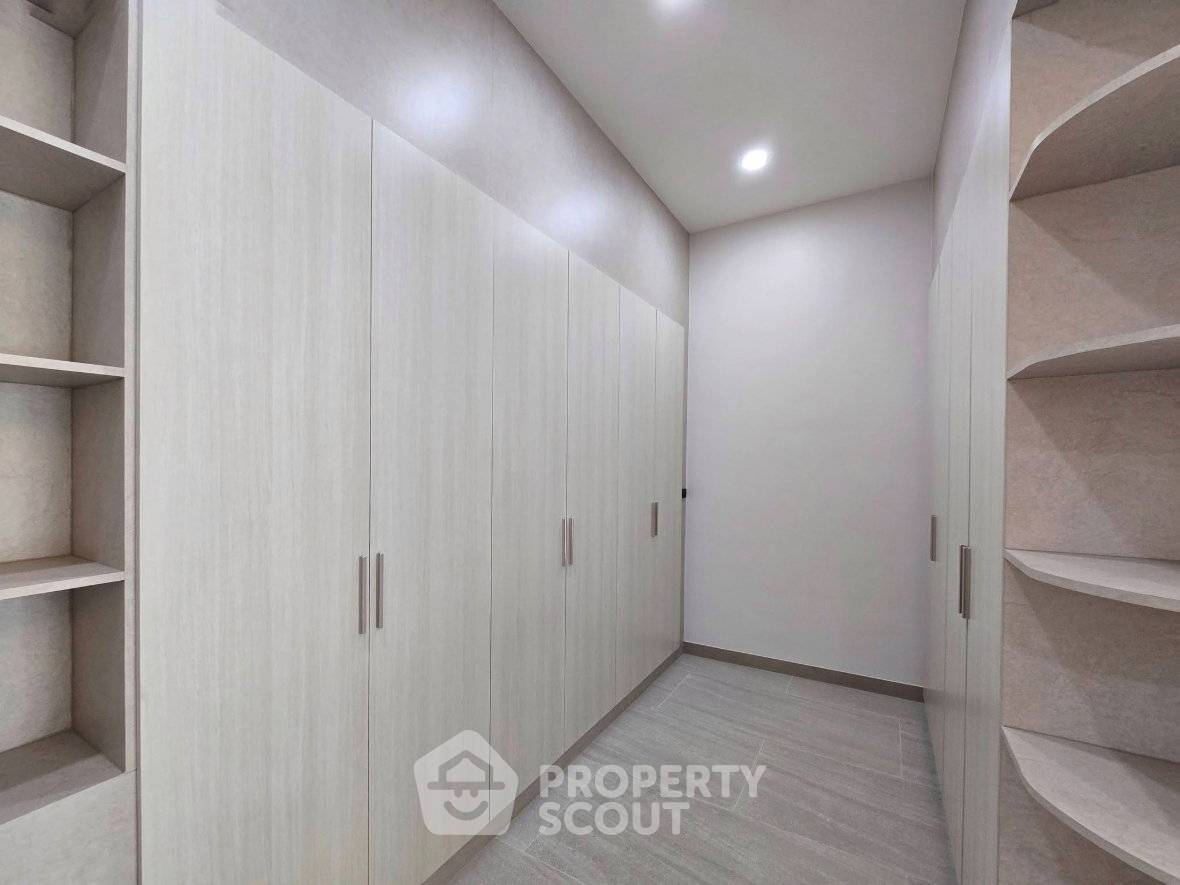 picture 4-BR Villa close to East Pattaya (ID 3314723) - 10/37