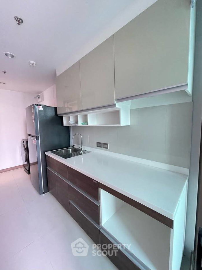 picture 15th-Floor 2-BR At Supalai Oriental Sukhumvit 39, MRT Phetchaburi (ID 3325753) - 5/12