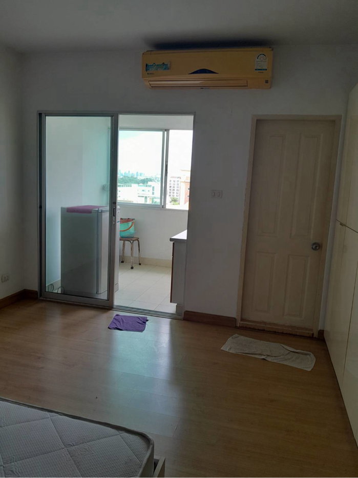 picture Condo for Rent: Supalai Park Srinakarin Unit cleaned and ready for move-in. - 4/7