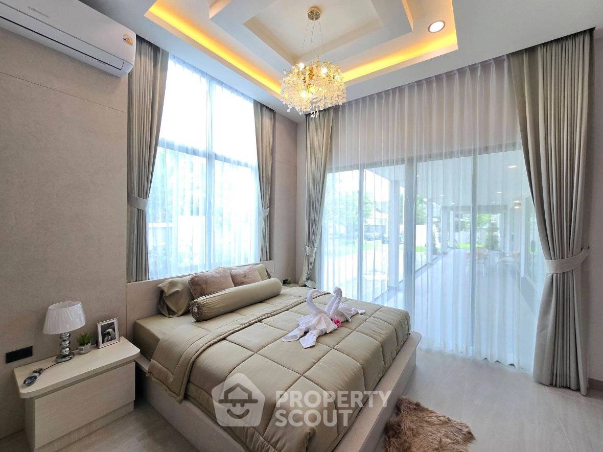 picture 4-BR Villa close to East Pattaya (ID 3314723) - 6/37