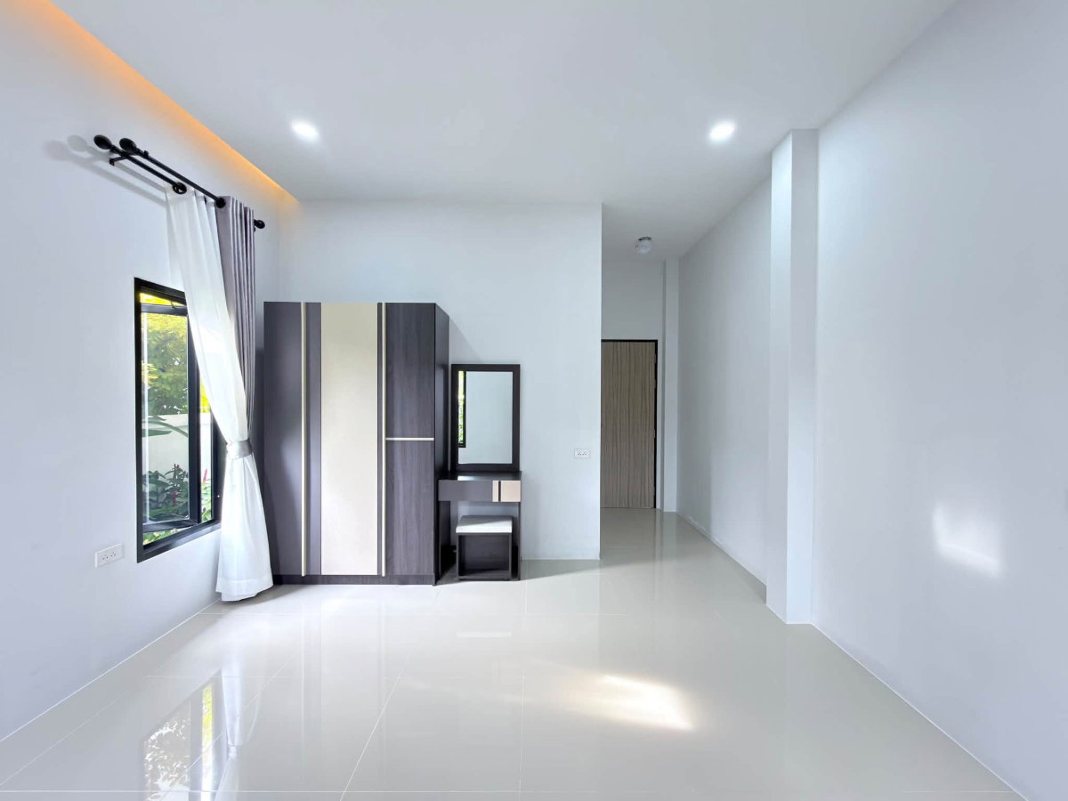 รูป บ้านเดี่ยวซอยสยามคันทรี่คลับ ใกล้อ่างเก็บน้ำมาบประชัน ทรงโมเดิร์นทันสมัย 3ห้องนอน 2ห้องน้ำ - รูปที่ 27/42