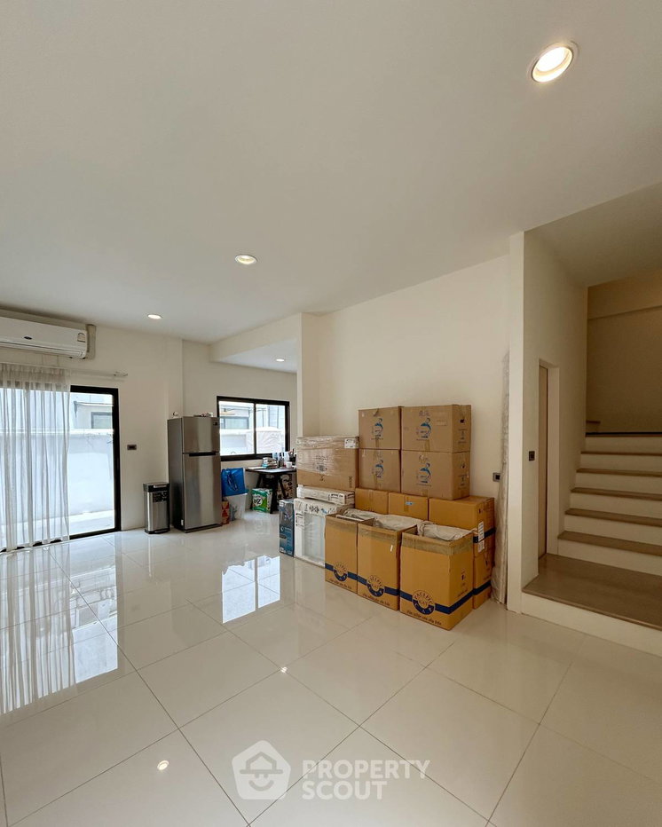 รูป ทาวน์เฮ้าส์ 2-ห้องนอน ที่ วิลลา อัลเบลโล่ ใกล้ กรุงเทพกรีฑา (ID 3322408) - รูปที่ 15/15