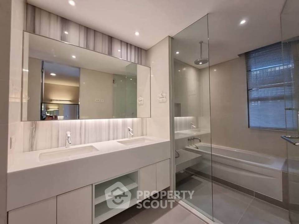 picture Pet-Friendly 2-BR Aequa Sukhumvit 49 Condominium Near BTS Thong Lor (ID 2908799) - 13/18