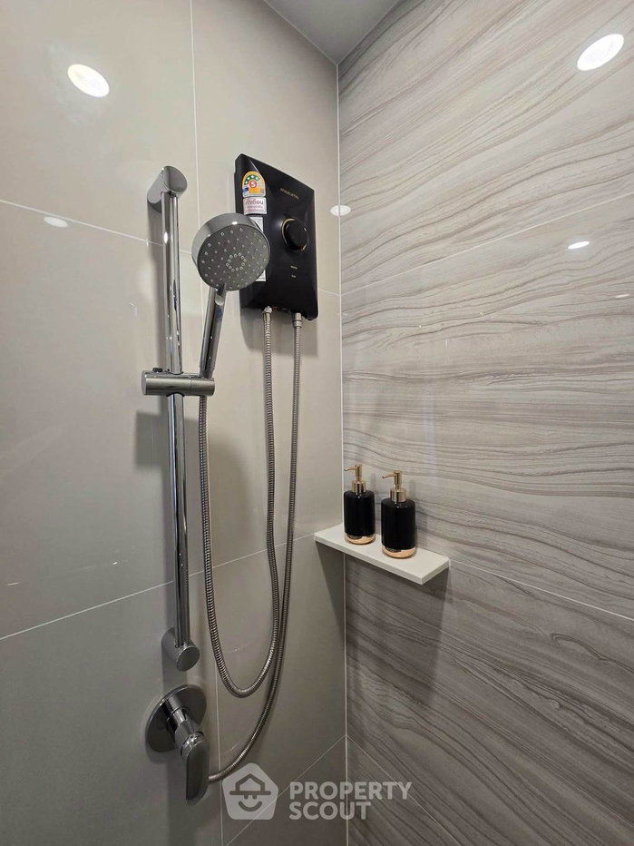 picture 1-BR Condo at Life Asoke - Rama 9 near MRT Phra Ram 9 (ID 3322532) - 14/14