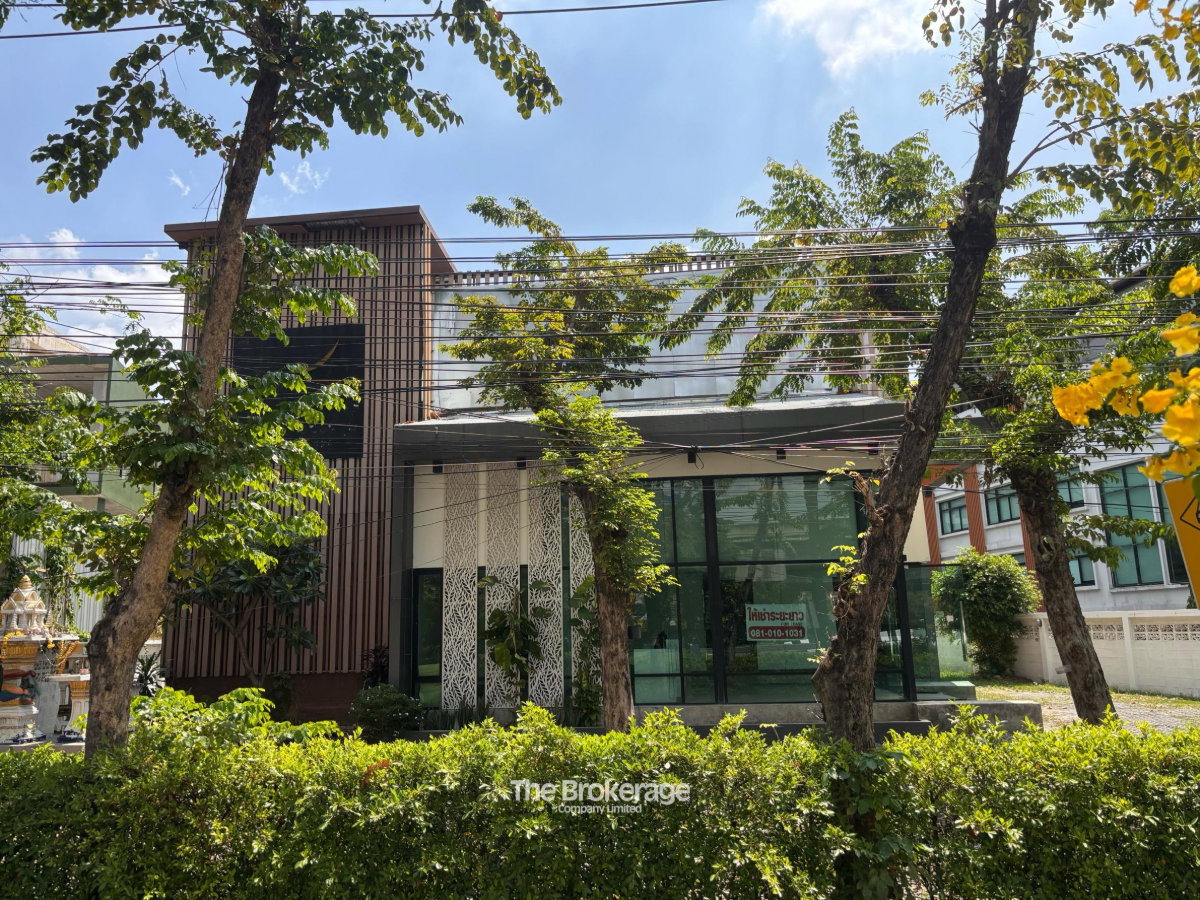 รูป ให้เช่าด่วน! อาคารพาณิชย์ 3 ชั้น ติดถนนประดิษฐ์มนูธรรม 3 ชั้น รวมดาดฟ้า 450 ตร.ม. 130,000 บาท ติดต่อไลน์ : @thebrokerage - รูปที่ 1/38