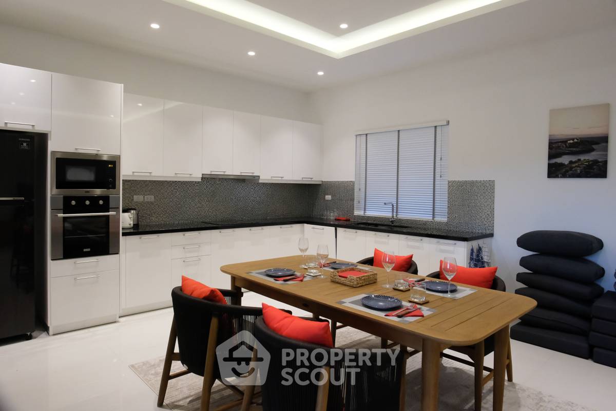 picture Spacious 3-BR Villa At Aria Hua Hin, 180 Sqm (ID 3320104) - 14/27