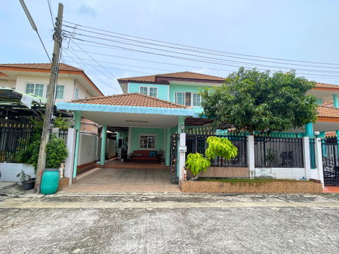 Single house for sale near Mega Bangna Thepharak Moo Ban Fueng Fah 9 Village, Soi Mangkon - Khandee, Phraek Sa and Suvarnabhumi Airport.