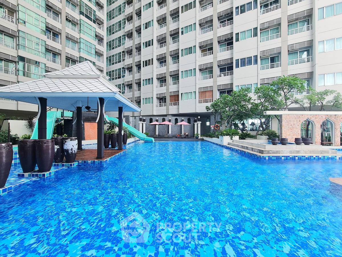 picture 300 Sqm 3-BR Condo At The Fourwings Residence (ID 3173186) - 31/34