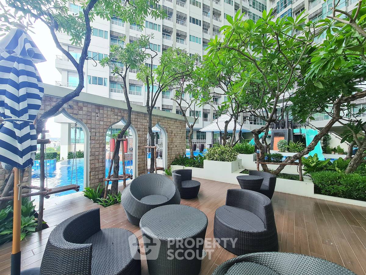 picture 300 Sqm 3-BR Condo At The Fourwings Residence (ID 3173186) - 33/34