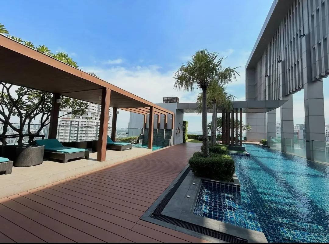 รูป ปล่อยเช่าห้องชุด Super Luxury ห้องสวยมาก วิวโล่ง สุขุมวิทแอเรีย 1 นอน 1 น้ำ พร้อมเฟอร์และเครื่องใช้ไฟฟ้า สิ่งอำนวยความสะดวกในโครงการ - รูปที่ 19/19