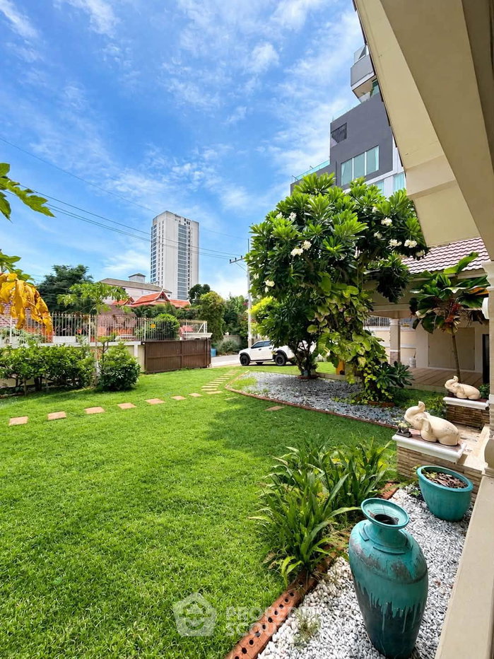 รูป วิลล่า 4 ห้องนอน พื้นที่ 800 ตร.ม. ทำเลพระตำหนัก (ID 3314706) - รูปที่ 16/18