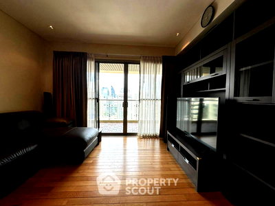 Condos for rent : 2-BR City Lakes Tower Sukhumvit 16 Near BTS Asoke (ID 3323594)