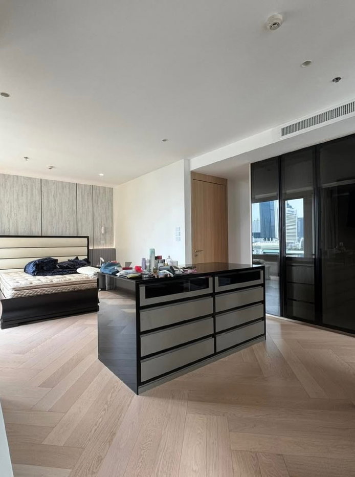 รูป ให้เช่า คอนโดหรู The Royal Saladaeng, 210 ตรม, ชั้น 11 * FULLY FURNISHED* อนุญาตสัตว์เลี้ยง - รูปที่ 18/25