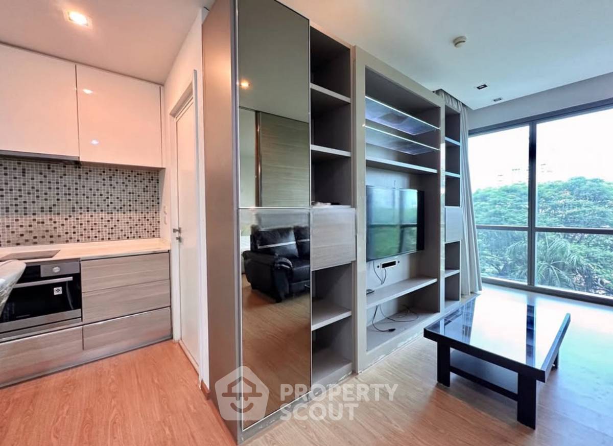 รูป คอนโด 1-ห้องนอน ที่ เดอะ รูม สุขุมวิท 21 ใกล้ MRT สุขุมวิท (ID 3298173) - รูปที่ 3/4