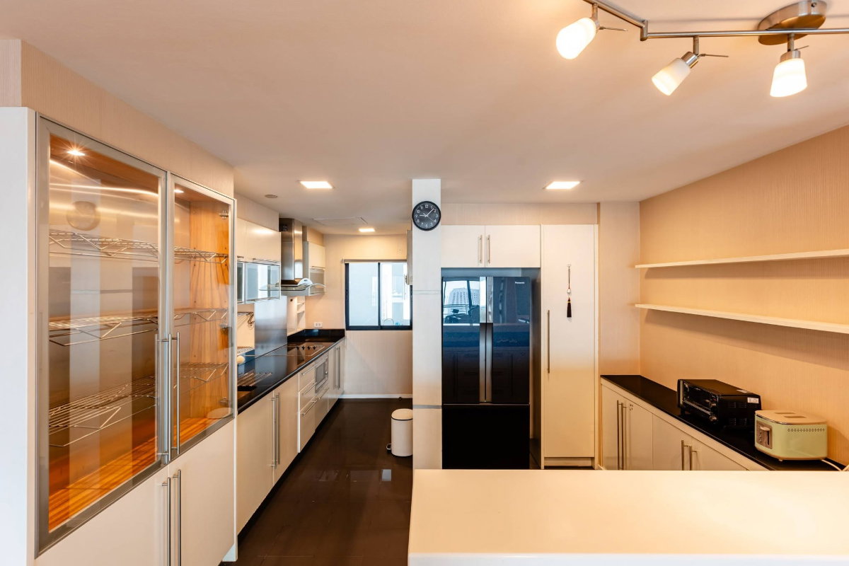 รูป ST786/ขาย คอนโดหรู Sathorn Gardens Condominium (สาธร การ์เด้นส์) ถนนสาทรใต้ ห้องใหญ่ระดับ Penthouse 230 ตร.ม. ชั้น 37 พร้อมที่จอดรถ 2 คัน - รูปที่ 18/25