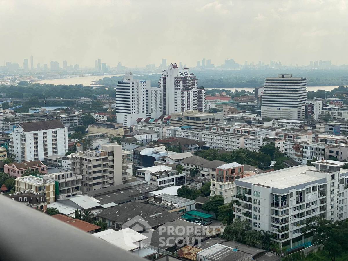 รูป คอนโด 1 ห้องนอน ชั้นสูง โครงการ Regal Sathon-Naradhiwas (ID 3322704) - รูปที่ 5/6