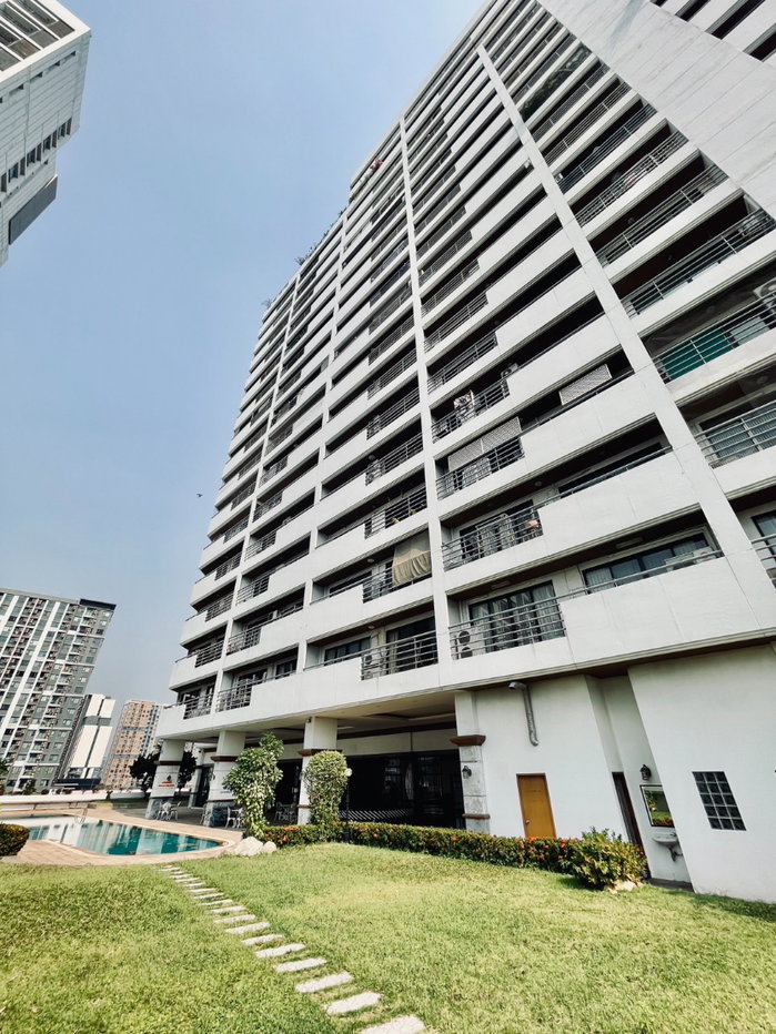 รูป ขายด่วน!! คอนโด ธนาทาวเวอร์ 171 ตรม. ชั้น 12 วิวสนามหลวง 180 องศา *ทำเลดี เดินทางสะดวก - รูปที่ 28/32