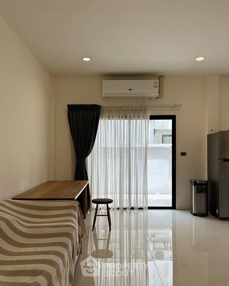 รูป ทาวน์เฮ้าส์ 2-ห้องนอน ที่ วิลลา อัลเบลโล่ ใกล้ กรุงเทพกรีฑา (ID 3322408) - รูปที่ 9/15
