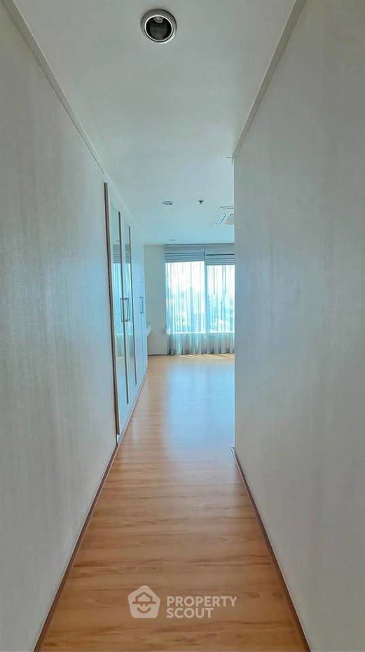 picture 2-BR Condo at Sukhumvit Living Town near MRT Phetchaburi (ID 3325966) - 1/12