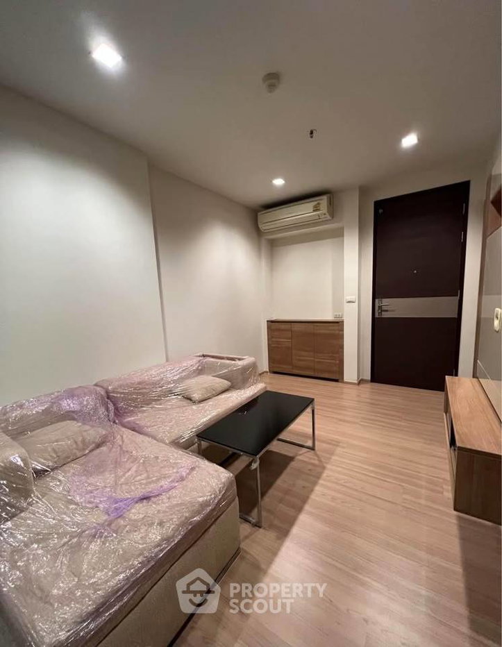 รูป คอนโด 1-ห้องนอน ที่ ริธึ่ม สาทร ใกล้ BTS สะพานตากสิน (ID 3326106) - รูปที่ 2/9