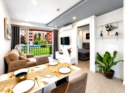 ขายคอนโด : SEVEN SEAS CONDO JOMTIEN – คอนโด 1 ห้องนอน รีโนเวทใหม่ ชั้นล่าง ติดสระว่ายน้ำ