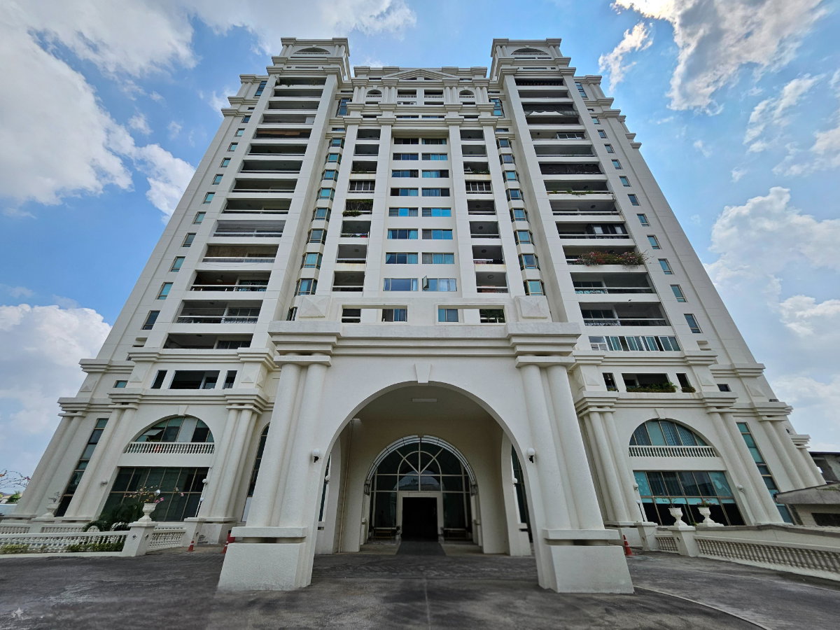picture Office for sale at Royal Castle Pattanakarn Condominium - 14/16