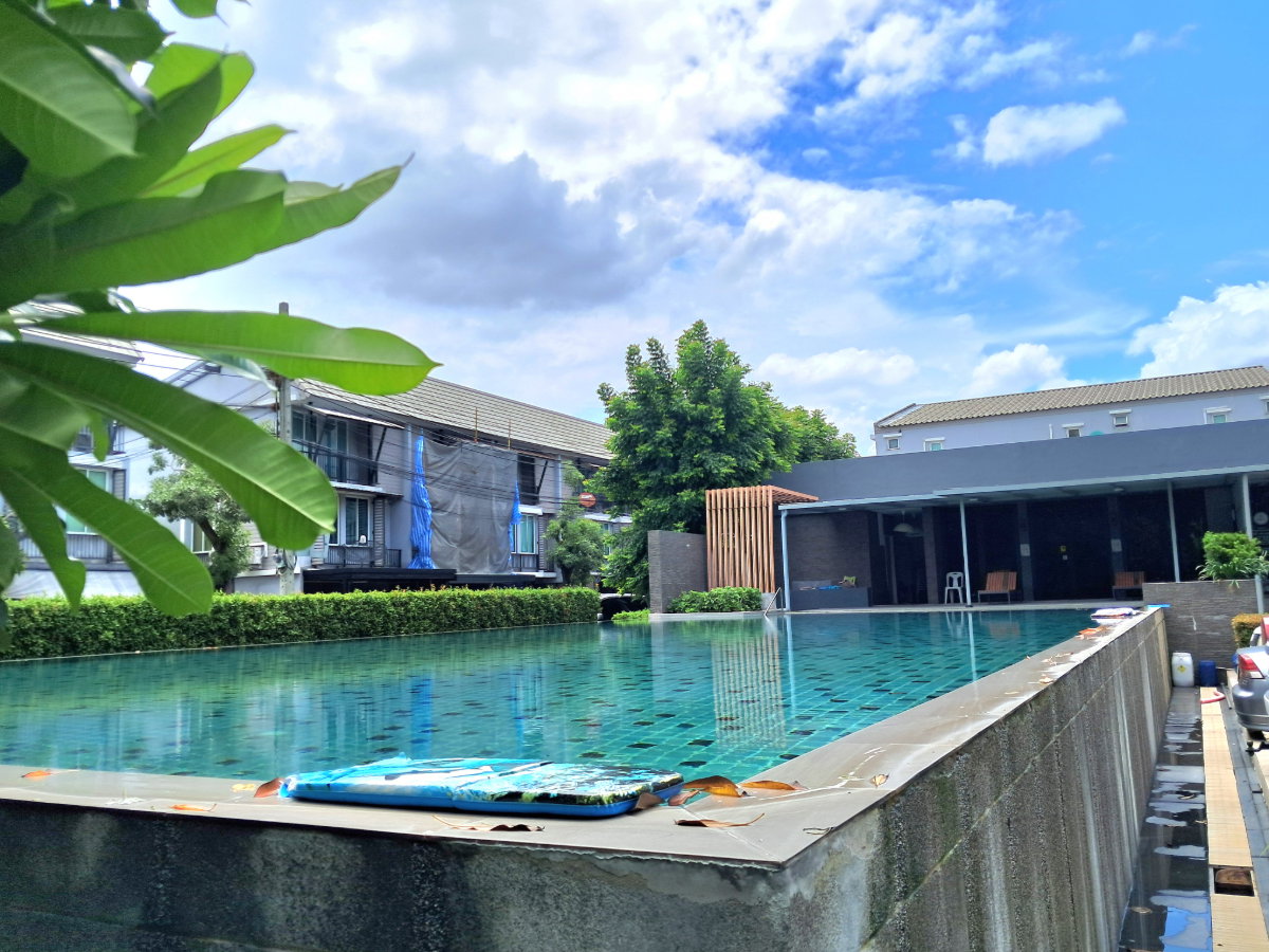 รูป ให้เช่า ทาวน์โฮม 3 ชั้น หมู่บ้านอารียา เดลี่ ลาดปลาเค้า 3 ห้องนอน 4 ห้องน้ำ ราคา 28,000 บ/เดือน - รูปที่ 17/18