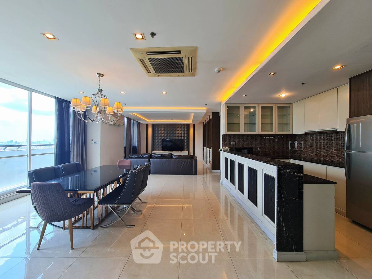 picture 300 Sqm 3-BR Condo At The Fourwings Residence (ID 3173186) - 4/34
