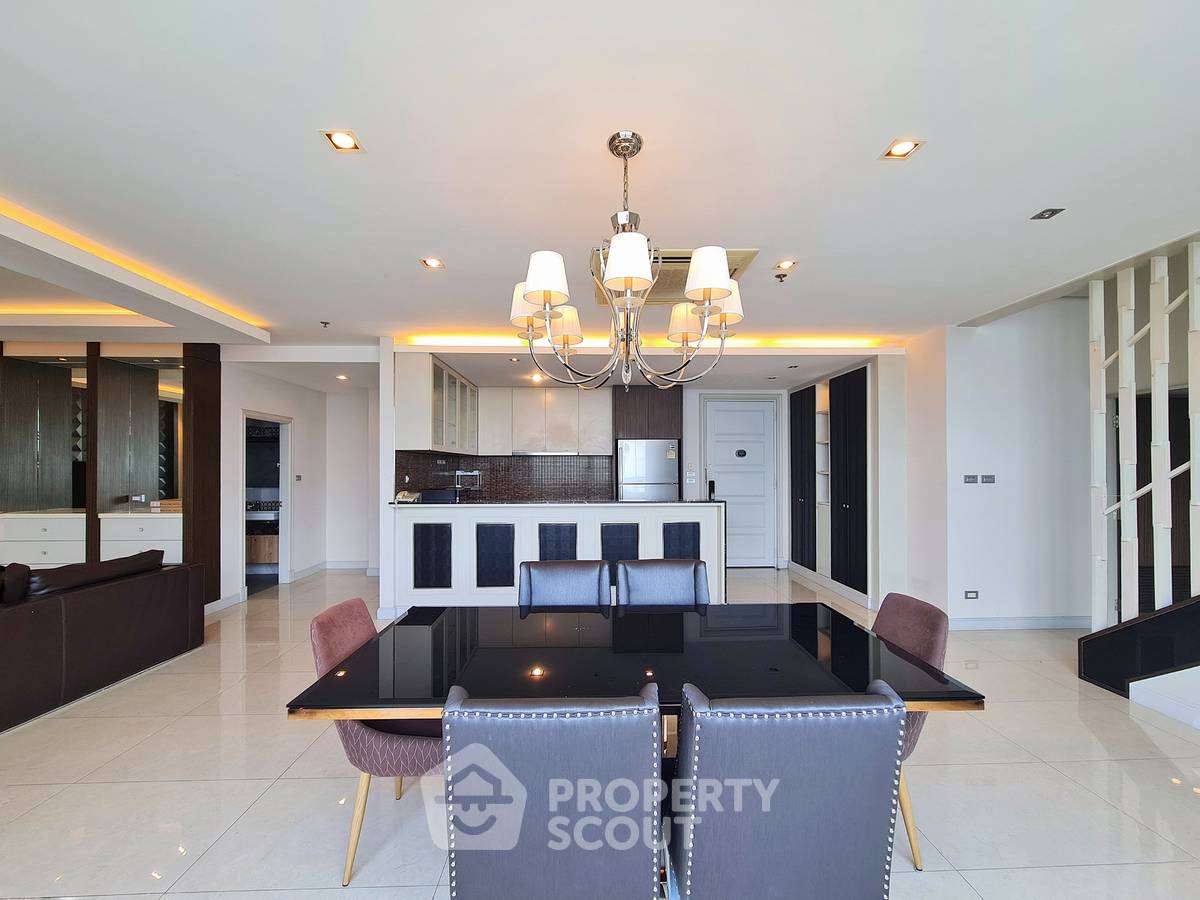picture 300 Sqm 3-BR Condo At The Fourwings Residence (ID 3173186) - 6/34