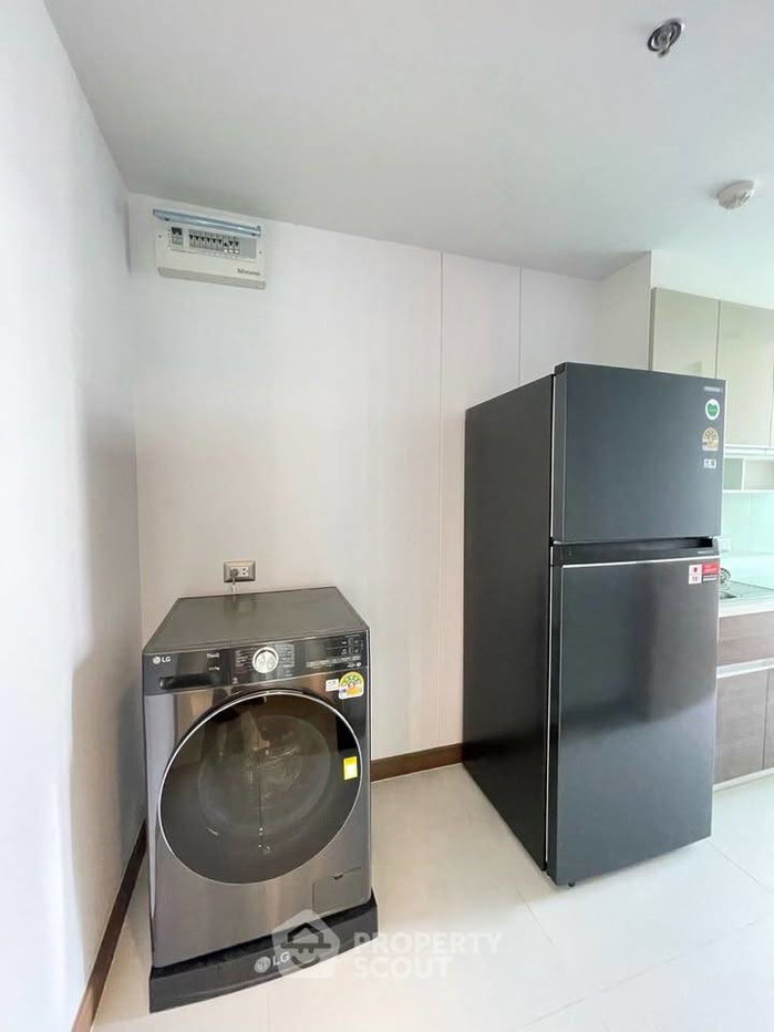 picture 15th-Floor 2-BR At Supalai Oriental Sukhumvit 39, MRT Phetchaburi (ID 3325753) - 11/12