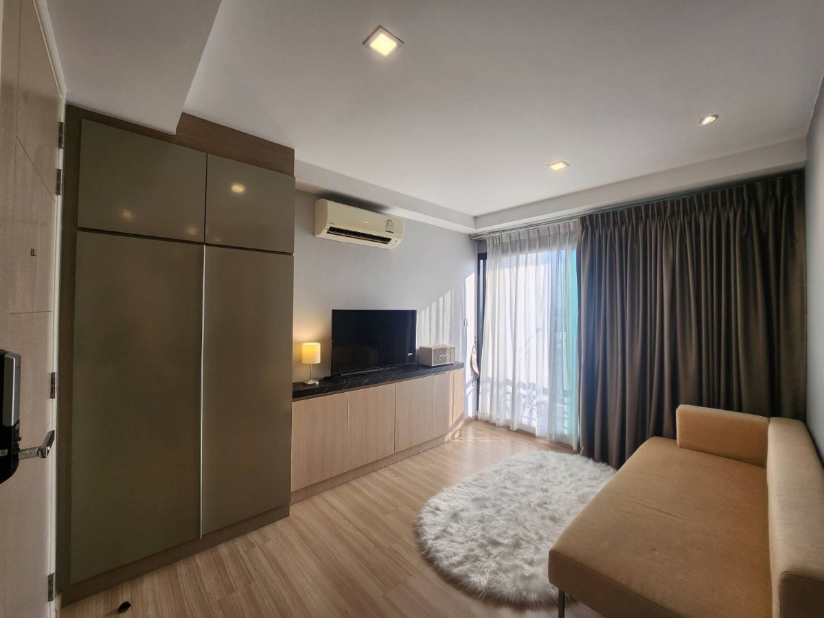 รูป ขายด่วน!! คอนโดไนท์บริด สกายซิตี้ สะพานใหม่, 2 ห้องนอน,41 ตรม,ชั้น 11 *ฟรีโอน* FULLY FURNISHED - รูปที่ 2/10