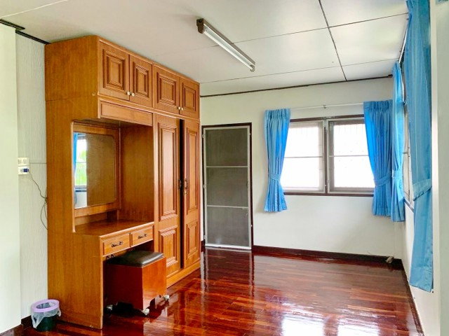 picture 			Vibhavadi Rangsit 14-19 MRT Ratchadaphisek 800m. 2-story detached house Orb International Sch. 2km.           - 2/8