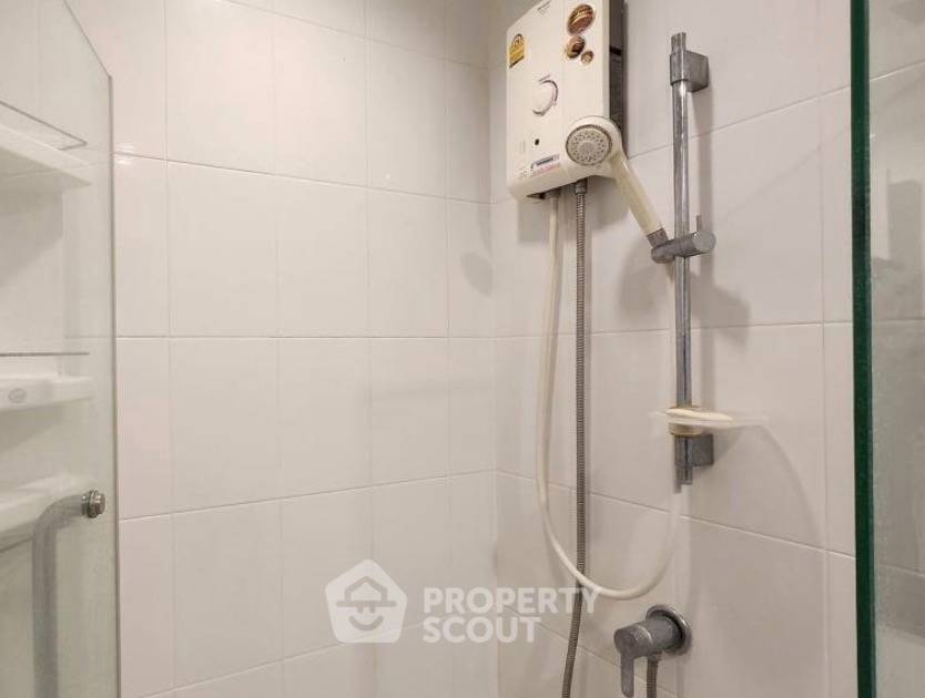 picture 2-BR Condo at The Tree Bangpo Station near MRT Bang Pho (ID 3323976) - 3/8