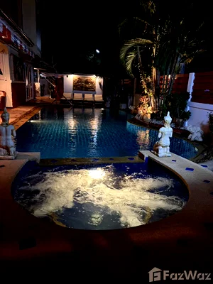 Houses for sale Hua Hin Prachaubkirikhan : Spacious 2-Storey 4 Bedroom House for Sale in Nong Kae 6796305