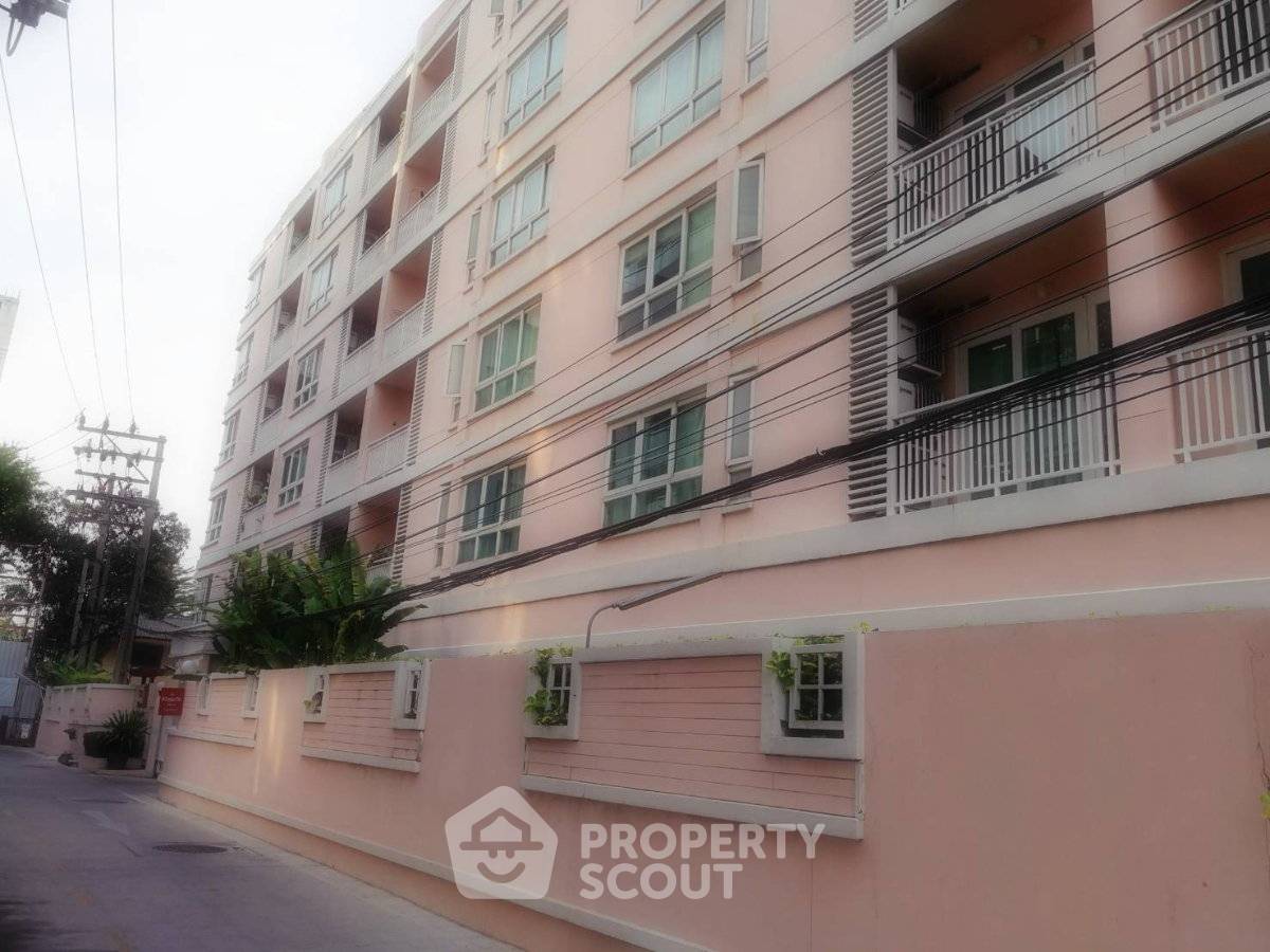 รูป คอนโด 2 ห้องนอน Baan Siri Sukhumvit 13 Condominium ห่างจาก ARL มักกะสัน 400 ม. (ID 3323803) - รูปที่ 2/6