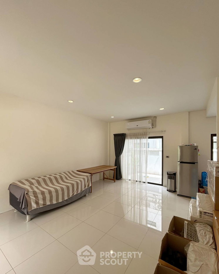 รูป ทาวน์เฮ้าส์ 2-ห้องนอน ที่ วิลลา อัลเบลโล่ ใกล้ กรุงเทพกรีฑา (ID 3322408) - รูปที่ 5/15