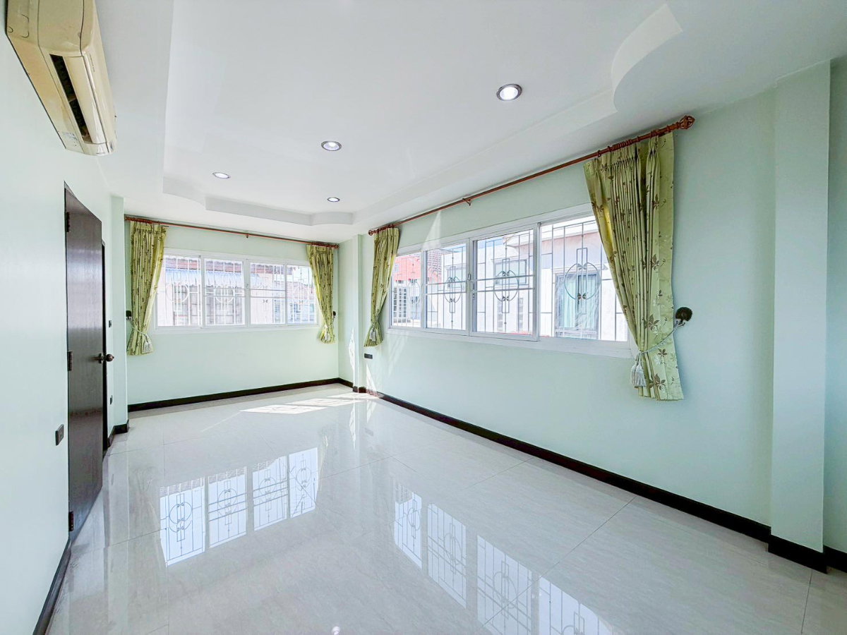 รูป ขาย บ้านเดี่ยว 2 ชั้น หมู่บ้านชลลดา สายไหม 34 56 ตรว - รูปที่ 15/21
