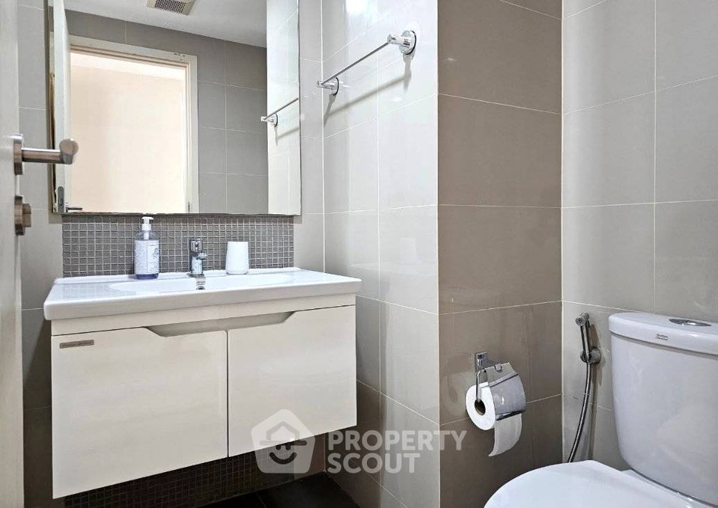 picture 1-BR Condo at Maestro 39 Sukhumvit 39 near BTS Phrom Phong (ID 3324046) - 12/15