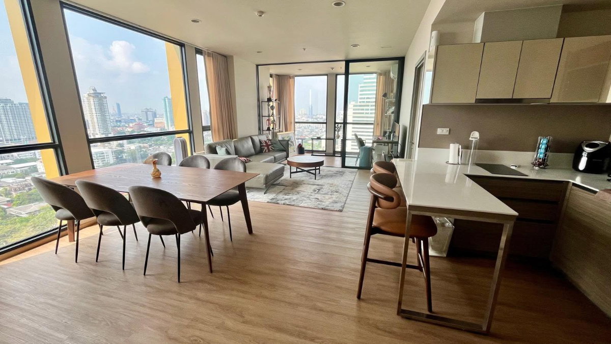รูป ST801/ขาย คอนโดหรูระดับ Ultra Luxury: The Issara Sathorn (ดิ อิสสระ สาทร) ชั้น 25 ยูนิต 90 ตร.ม. 2 ห้องนอน วิวพาโนรามาสวนลุมพินีและโค้งน้ำบางกระเจ้า - รูปที่ 2/7