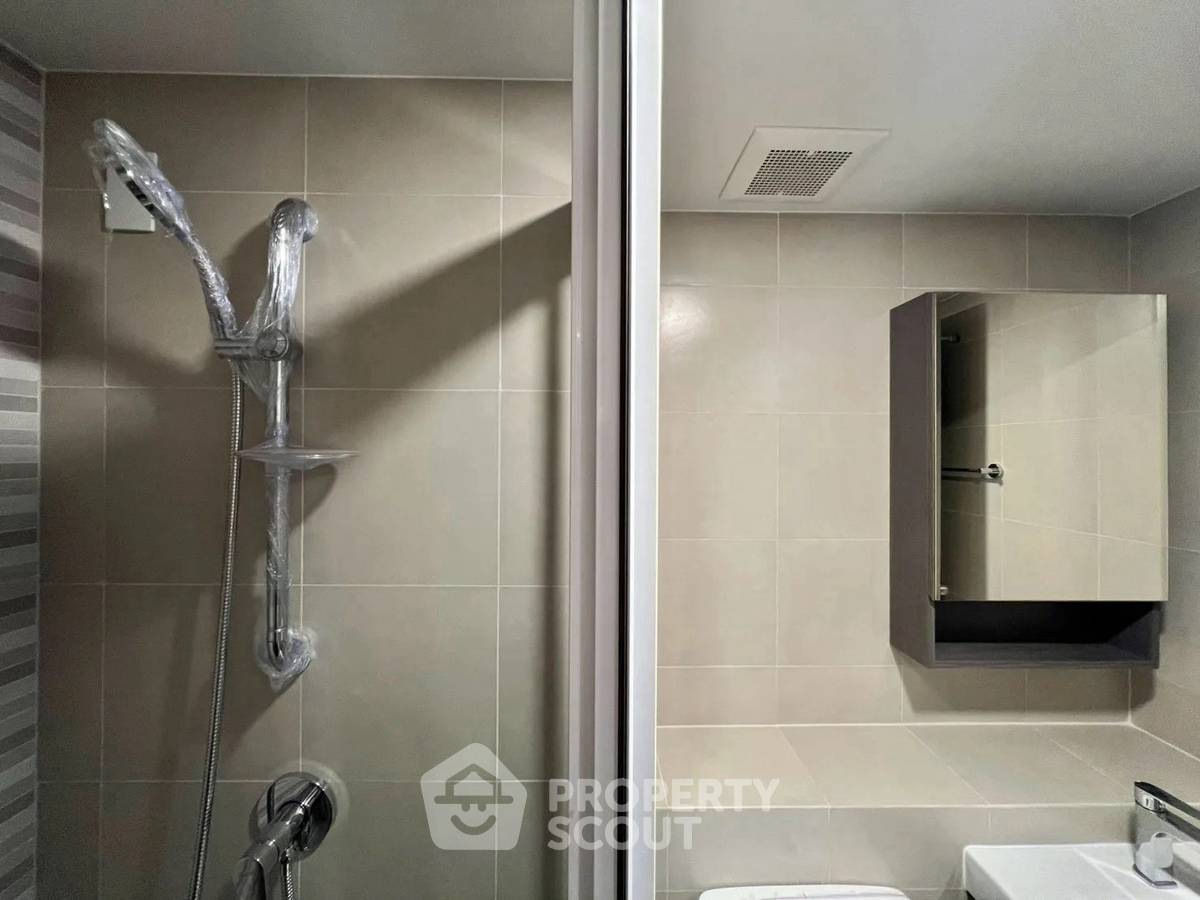 picture 1-BR Condo at Aspire Sukhumvit-Rama 4 near BTS Phra Khanong (ID 3323324) - 7/9