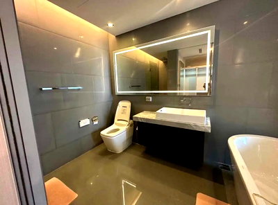 คอนโดให้เช่า : AA188370 | 2 ห้องนอน | 2 ห้องน้ำ | BTS Lat Phrao | 126 ตร.ม. | 100,000 บาท/เดือน | ชั้น 27 — the bangkok sathorn Sathorn