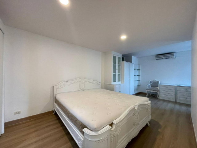 รูป Spacious 3-Bedroom Condo for Rent near BTS Phrom Phong | D.S. Tower 2 Sukhumvit 39 - รูปที่ 10/14
