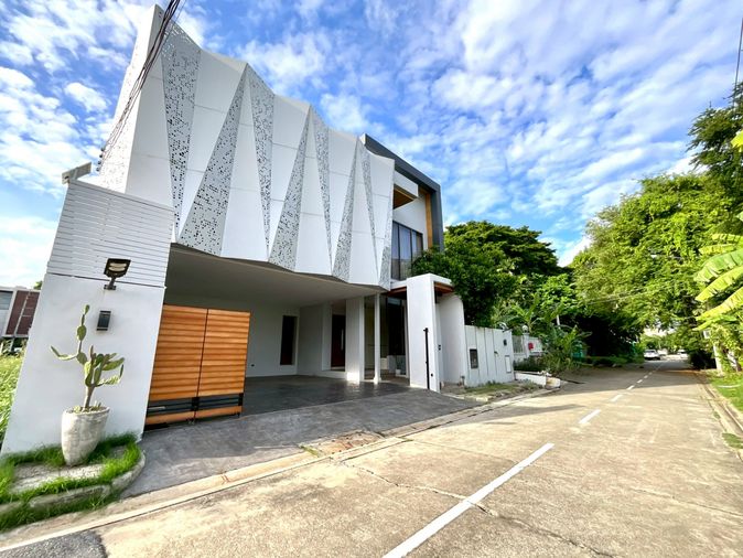 4-bed house for sale, 444 sqm, 109 sq wah, Khan Na Yao