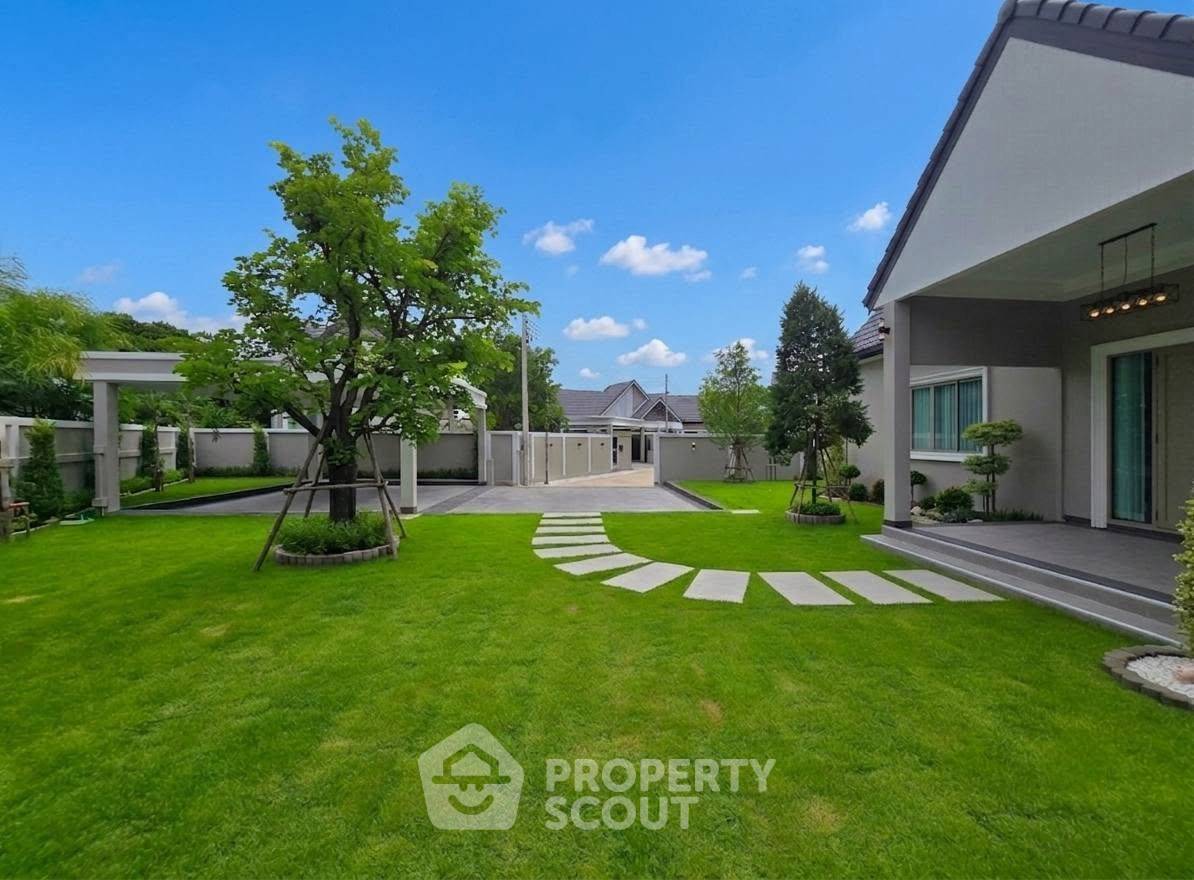 picture 4-BR Villa close to East Pattaya (ID 3314723) - 36/37