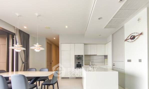 picture 15th-Floor 2-BR Vittorio Sukhumvit 39 Near BTS Phrom Phong (ID 3311435) - 3/7