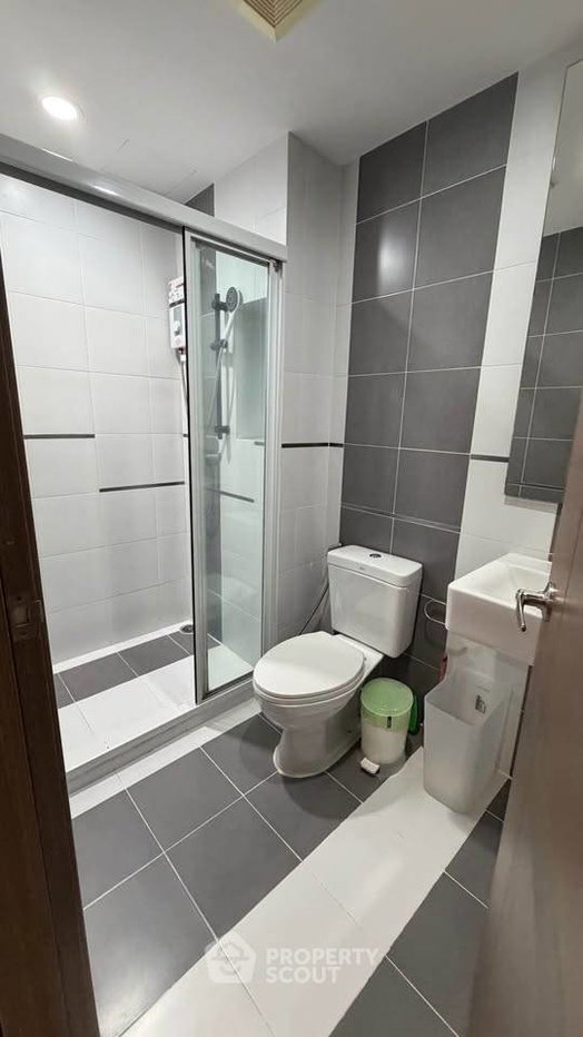 picture 27th-Floor 1-BR Condo At The Base Sukhumvit 77 Near BTS On Nut (ID 3326333) - 7/8